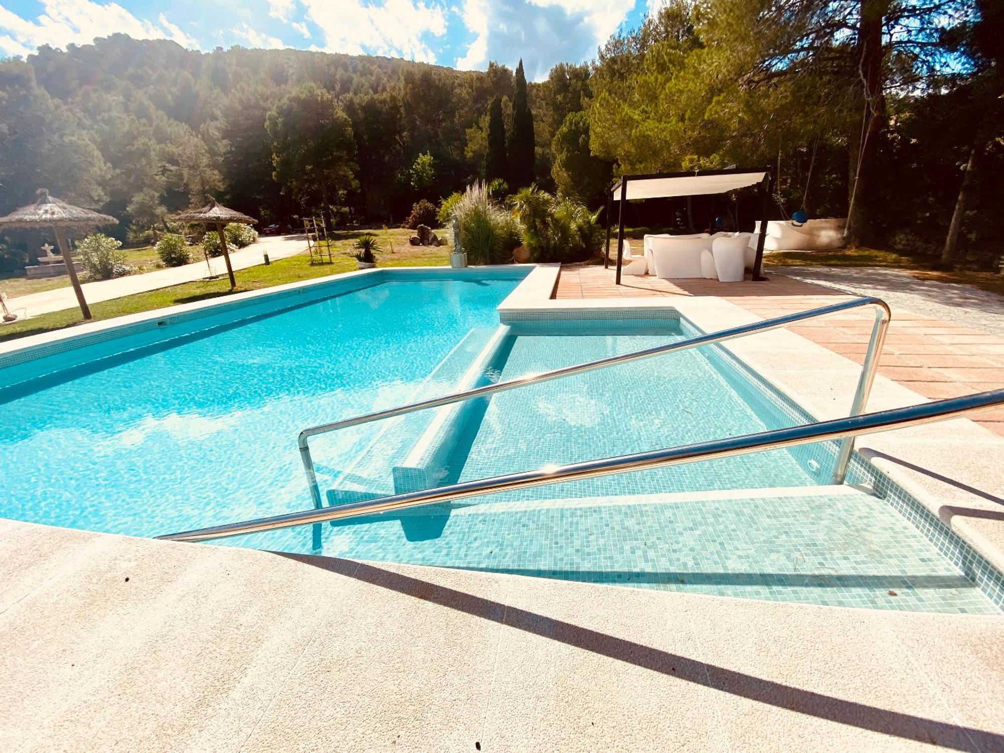 Villa Elegant In With Private Pool *